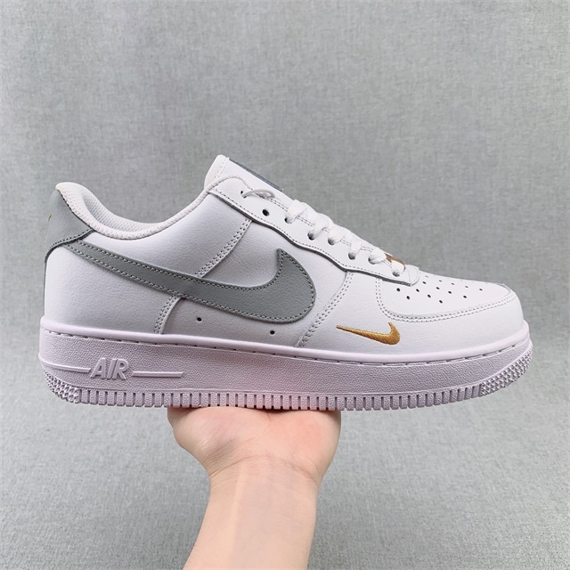women air force one shoes 2022-11-21-056